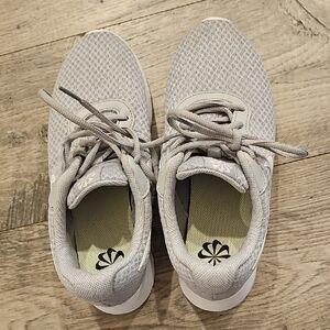 Nike Light Gray Sneakers